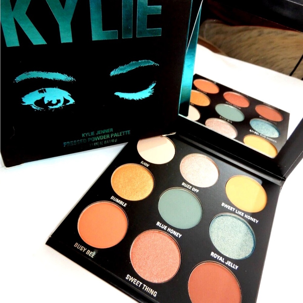 Kylie - Blue Honey Collection eyeshadow palette